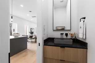 1030 W 24th St, Houston, TX 77008 - Photo 29