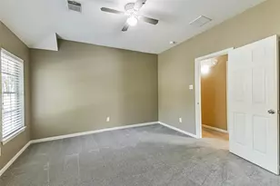 15 Filigree Pines Pl, The Woodlands, TX 77382 - Photo 39