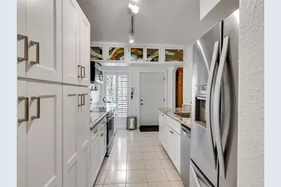 2121 Fountain View Drive #H1, Houston, TX 77057 - Photo 9