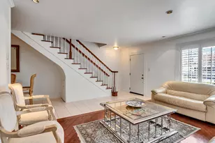 2121 Fountain View Dr, Houston, TX 77057 - Photo 3