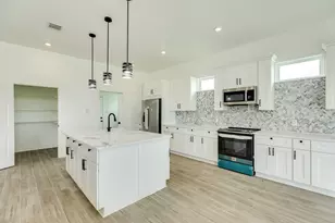 302 Colt Trail, Angleton, TX 77515 - Photo 15