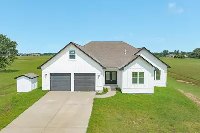 302 Colt Trail, Angleton, TX 77515 - Photo 1