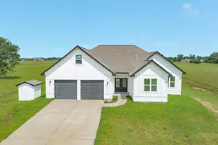 302 Colt Trail, Angleton, TX 77515 - Photo 1