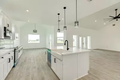 302 Colt Trail, Angleton, TX 77515 - Photo 17