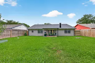 1819 Landmark Dr, Richmond, TX 77406 - Photo 27