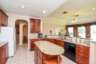 11202 Hundred Bridge Ln, Sugar Land, TX 77498 - Photo 15