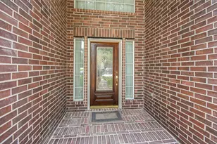 11202 Hundred Bridge Ln, Sugar Land, TX 77498 - Photo 3