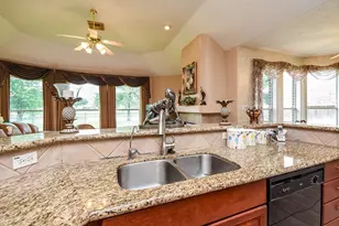11202 Hundred Bridge Ln, Sugar Land, TX 77498 - Photo 17