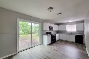 3121 Proswimmer St, Houston, TX 77088 - Photo 7