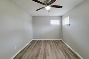 3121 Proswimmer St, Houston, TX 77088 - Photo 19