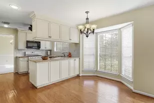 1102 Mabry Mill Rd, Houston, TX 77062 - Photo 9