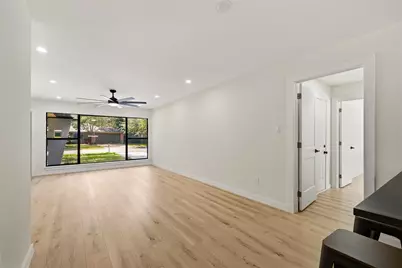 5322 Briarbend Drive, Houston, TX 77096 - Photo 9