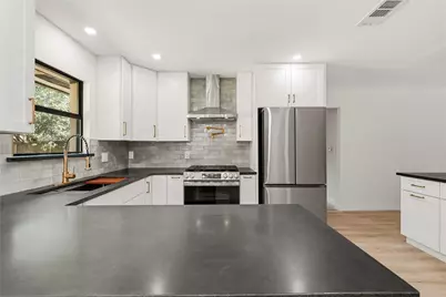 5322 Briarbend Drive, Houston, TX 77096 - Photo 17