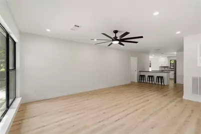 5322 Briarbend Drive, Houston, TX 77096 - Photo 5