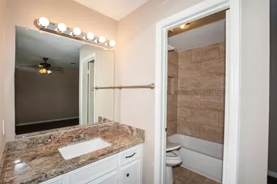 15707 Caprock Drive, Houston, TX 77598 - Photo 11