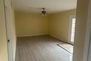 10102 Old Towne Ln, Sugar Land, TX 77498 - Photo 11