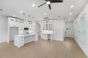 6108 Endeavor Heights Rd, Houston, TX 77091 - Photo 9