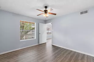 2750 Holly Hall St, Houston, TX 77054 - Photo 17