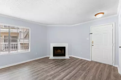 2750 Holly Hall Street #1302, Houston, TX 77054 - Photo 5