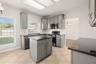 1209 Comanche St, Deer Park, TX 77536 - Photo 7