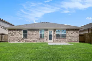 205 Bryan Wy, Angleton, TX 77515 - Photo 17
