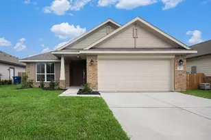205 Bryan Wy, Angleton, TX 77515 - Photo 3