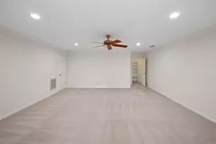 3245 Maroneal St, Houston, TX 77025 - Photo 33