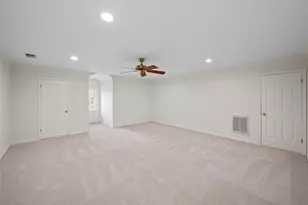 3245 Maroneal St, Houston, TX 77025 - Photo 31