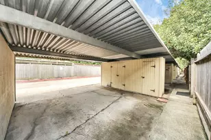 832 Wax Myrtle Ln, Houston, TX 77079 - Photo 27