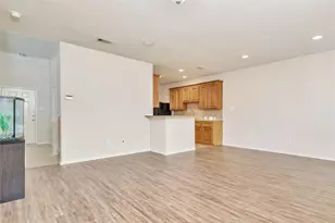 16518 Strathmore Manor Ln, Houston, TX 77090 - Photo 5