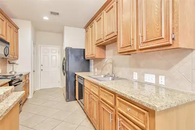 16518 Strathmore Manor Lane, Houston, TX 77090 - Photo 9