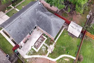 8335 Langdon Ln, Houston, TX 77036 - Photo 21