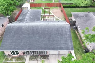 8335 Langdon Ln, Houston, TX 77036 - Photo 27