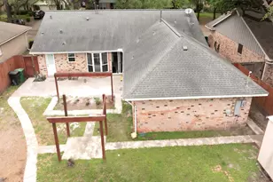 8335 Langdon Ln, Houston, TX 77036 - Photo 35
