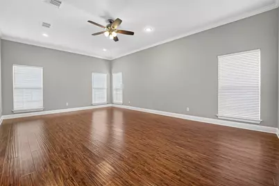 10310 Chevy Chase Drive, Houston, TX 77042 - Photo 19