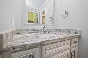 10310 Chevy Chase Dr, Houston, TX 77042 - Photo 35