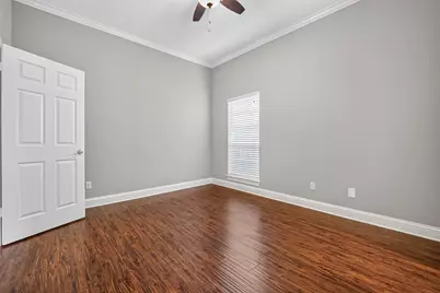 10310 Chevy Chase Drive, Houston, TX 77042 - Photo 33