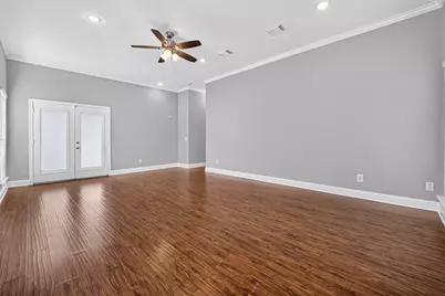 10310 Chevy Chase Drive, Houston, TX 77042 - Photo 21
