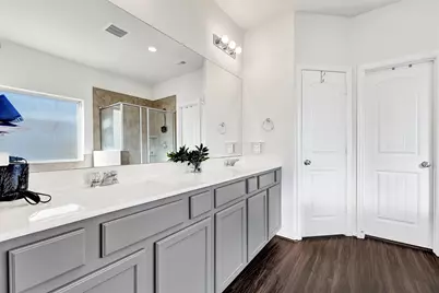 8935 Beacon Mill Drive, Cypress, TX 77433 - Photo 15