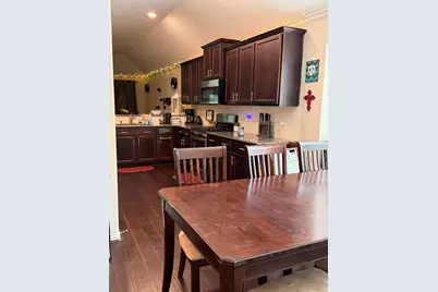 2818 Ridgecliff Court, Conroe, TX 77301 - Photo 3