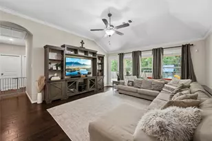 2818 Ridgecliff Ct, Conroe, TX 77301 - Photo 5