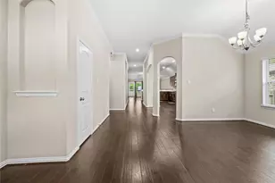 2818 Ridgecliff Ct, Conroe, TX 77301 - Photo 3