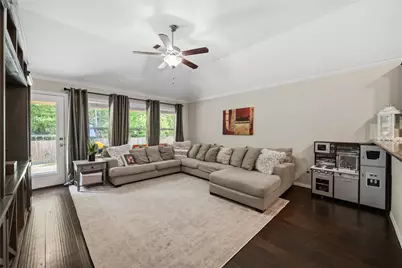 2818 Ridgecliff Court, Conroe, TX 77301 - Photo 7