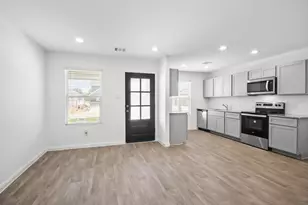 2041 E Gemini Dr, Splendora, TX 77372 - Photo 3