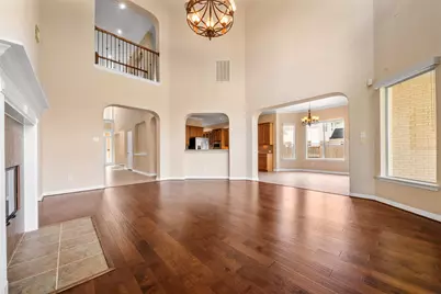 9227 Hummingbird Lane, Missouri City, TX 77459 - Photo 11