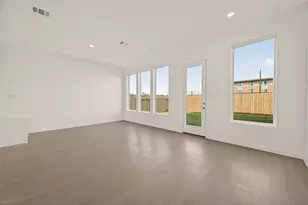 9029 La Pau Ln, Houston, TX 77051 - Photo 7