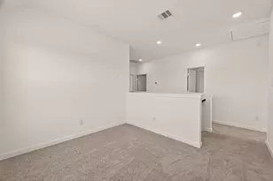 9029 La Pau Ln, Houston, TX 77051 - Photo 15