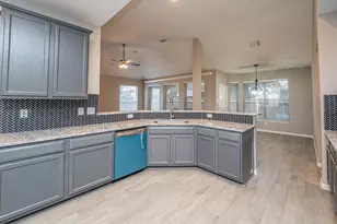406 N Marathon Way, Stafford, TX 77477 - Photo 5