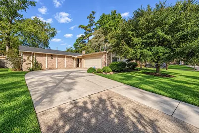 95 Paradise Valley Drive, Conroe, TX 77304 - Photo 1