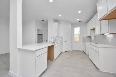 5842 Madison Trail Drive, Richmond, TX 77469 - Photo 9